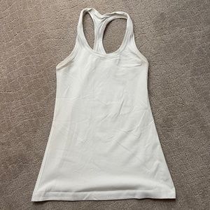 White lululemon tank top